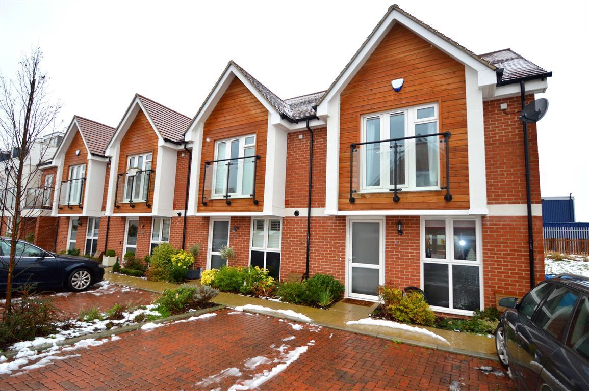 Free property report 45 Kensal Green Drive, Maidenhead, SL6 7RA Chimnie