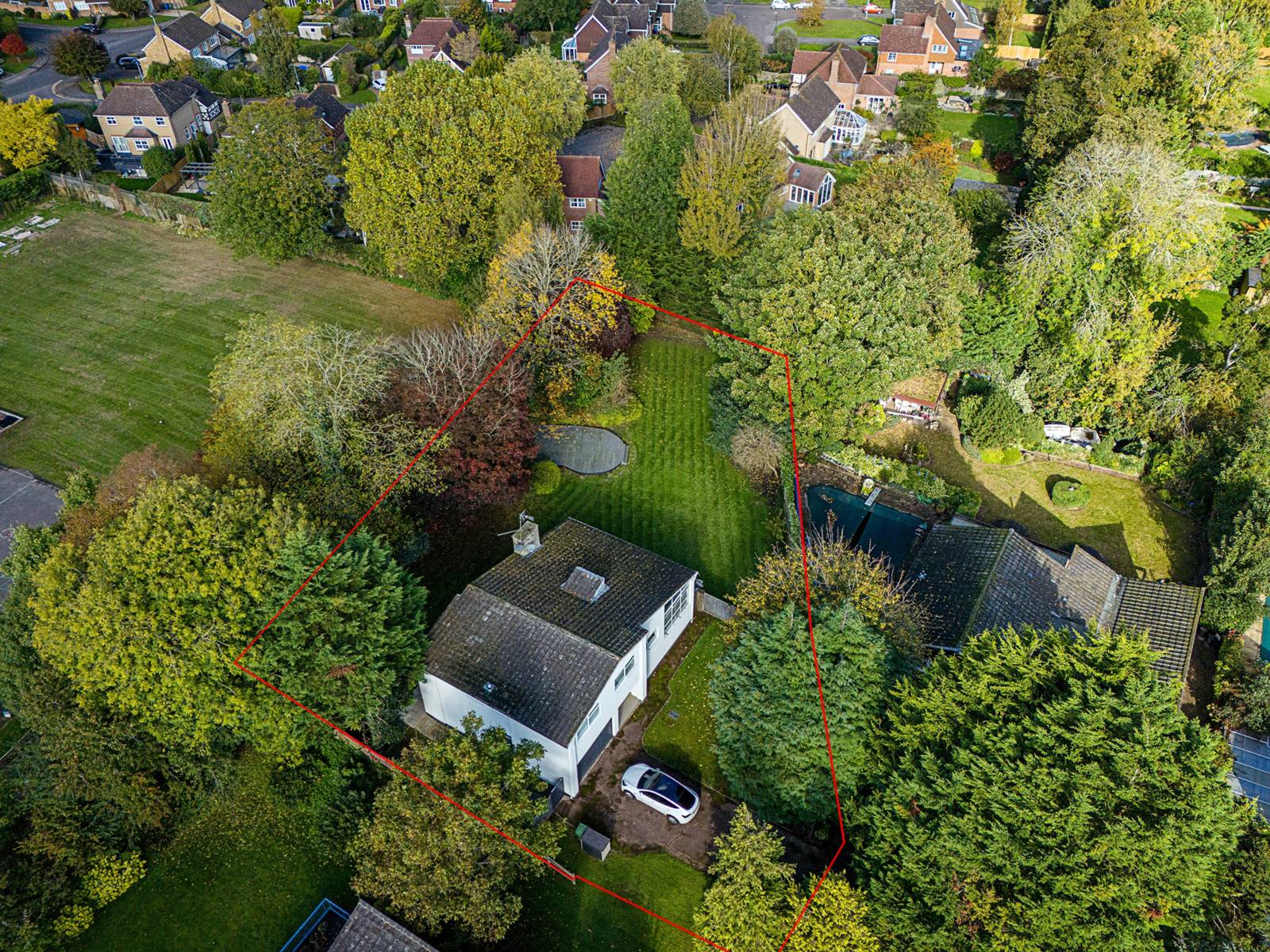 6 bedroom detached house for sale
