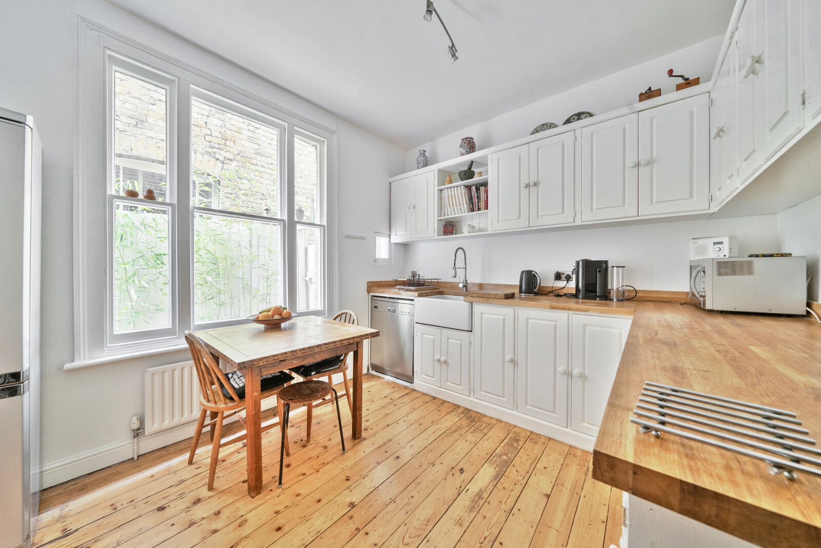 4 bedroom semi-detached house for sale 0