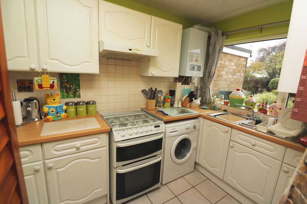 Photos of School Road, Ashford TW15 56422625 Zoopla