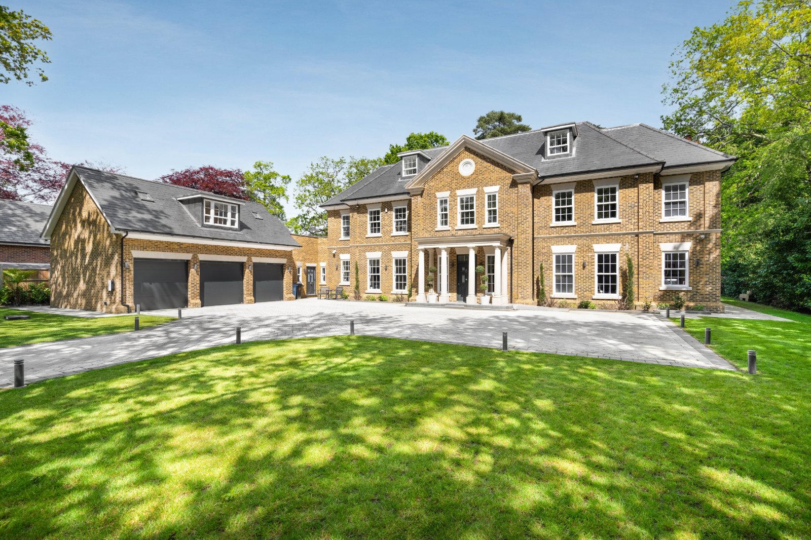 4 bedroom detached house for sale in Saffron Walden
