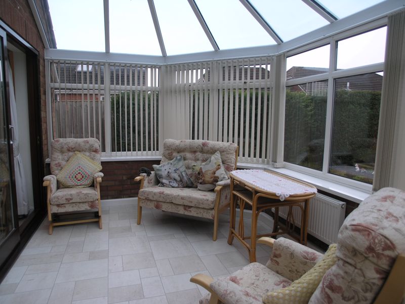 Photos of Higgs Field Crescent, Cradley Heath B64 60492010