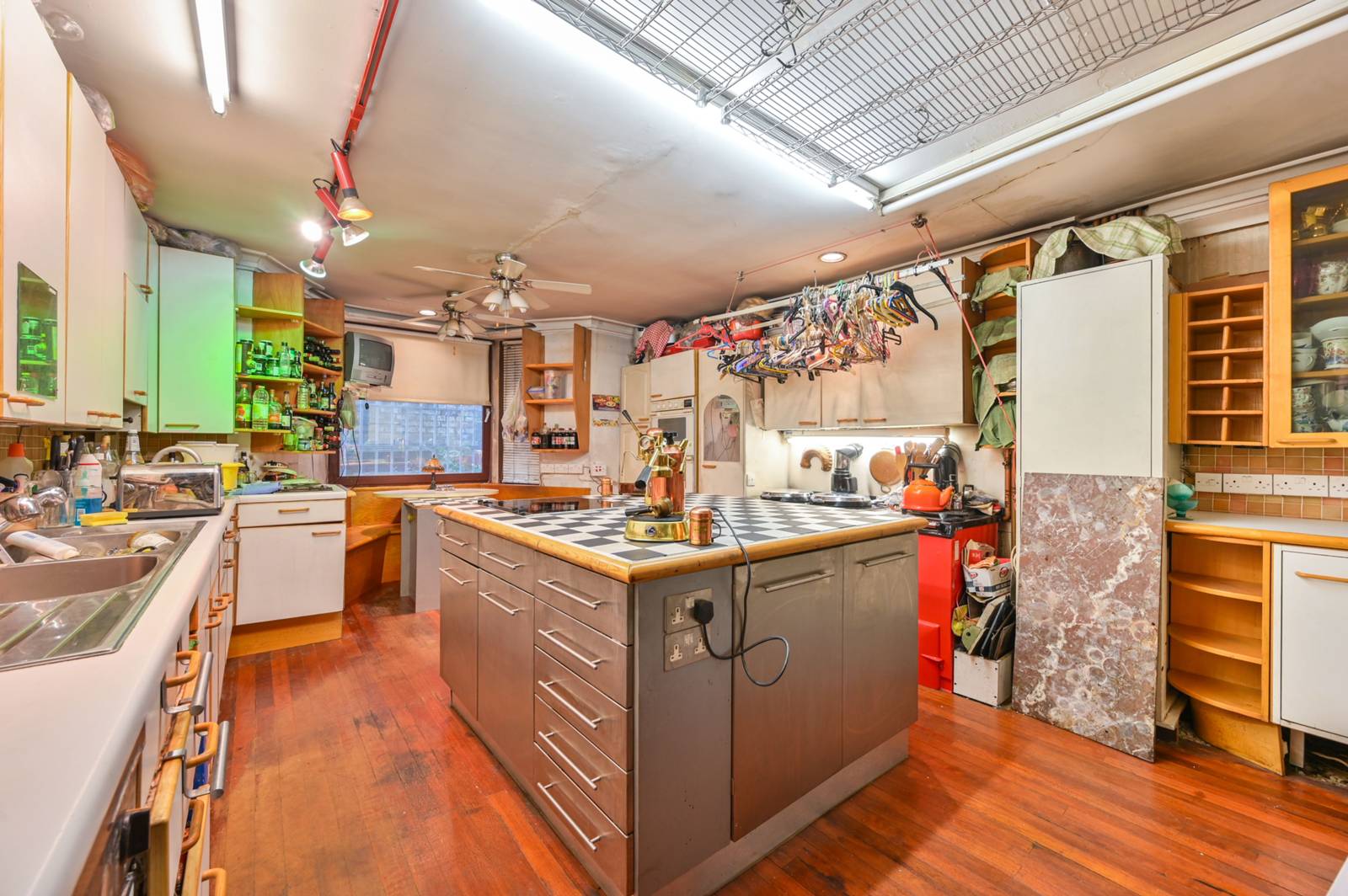 5 bedroom property for sale 0