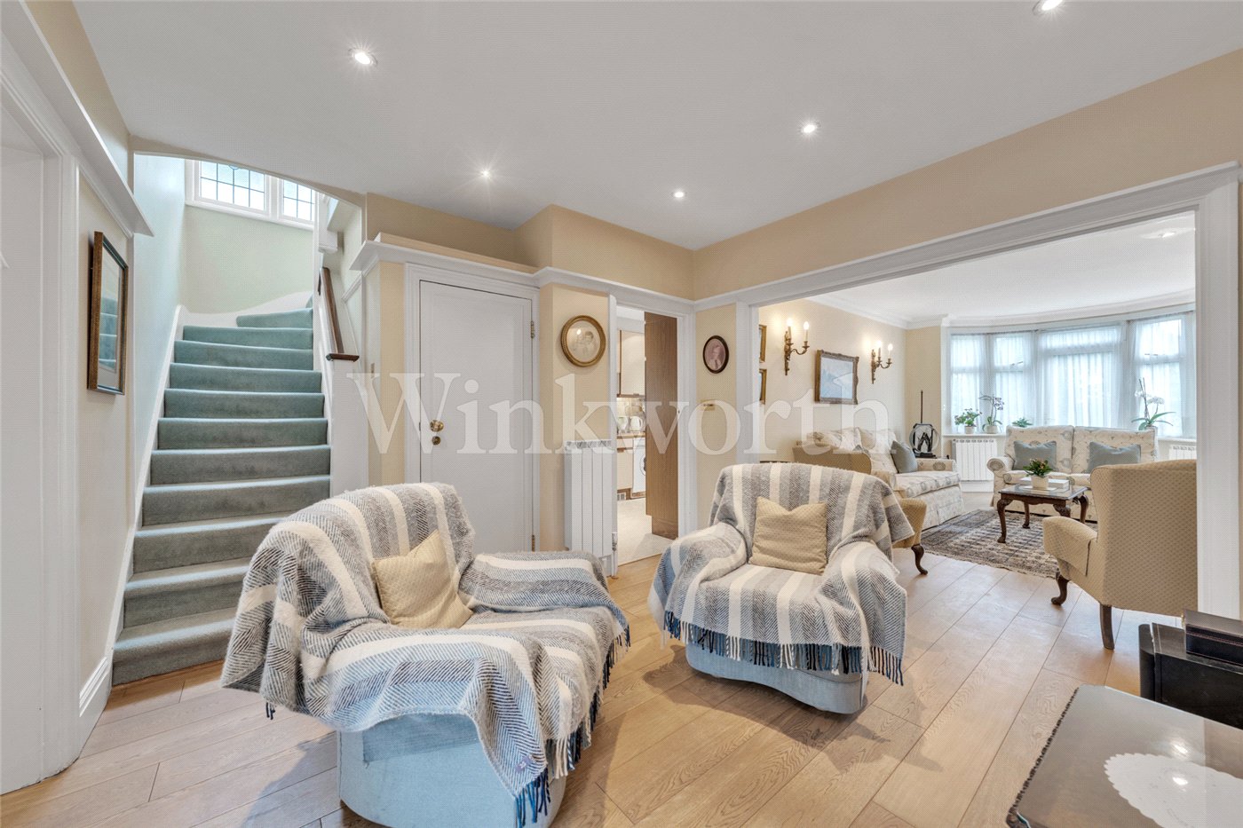 4 bedroom semi-detached house for sale 0