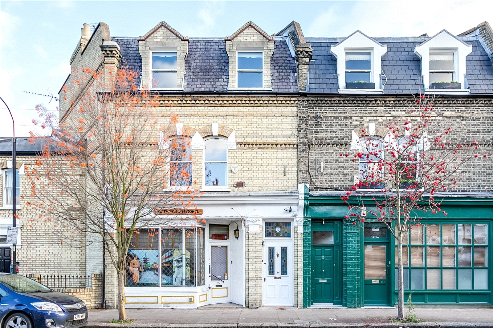 3 bedroom maisonette for sale 0