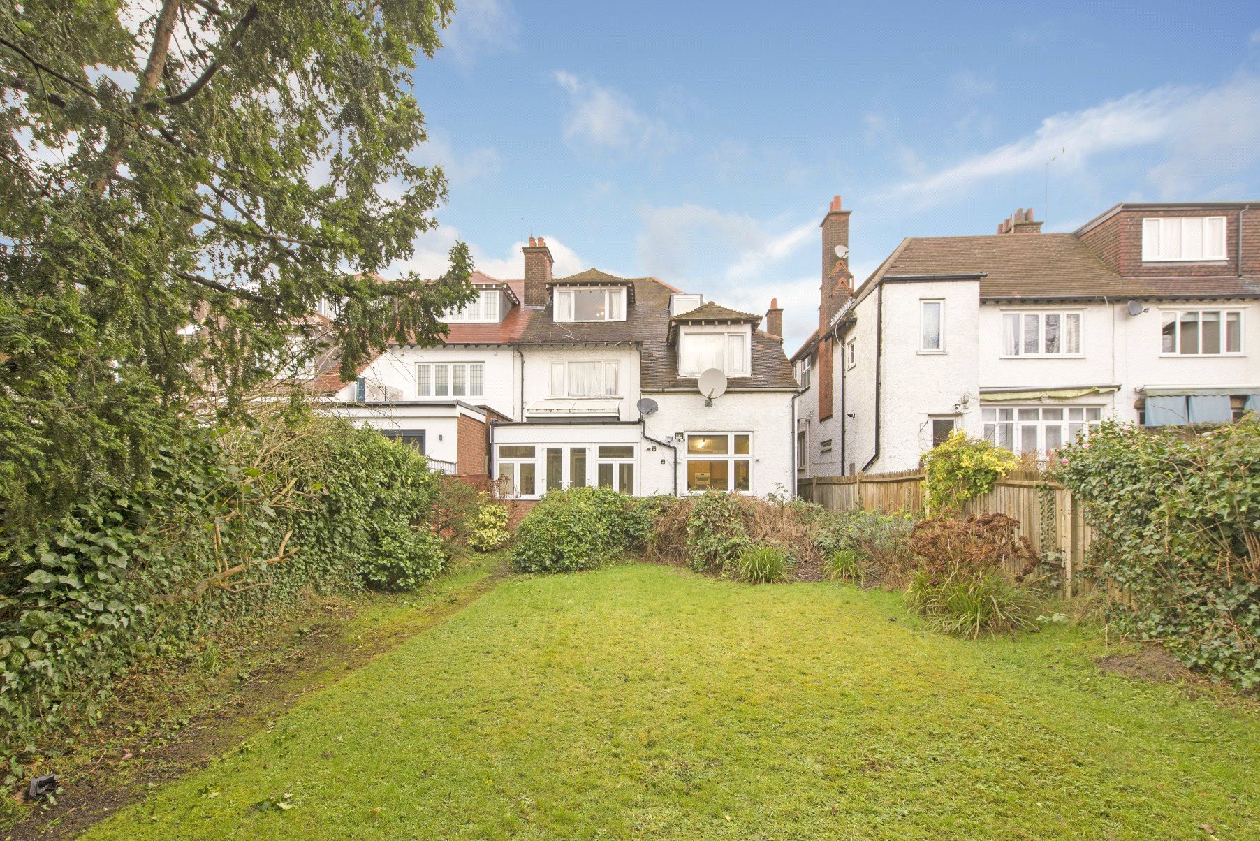 6 bedroom end terrace house for sale in London