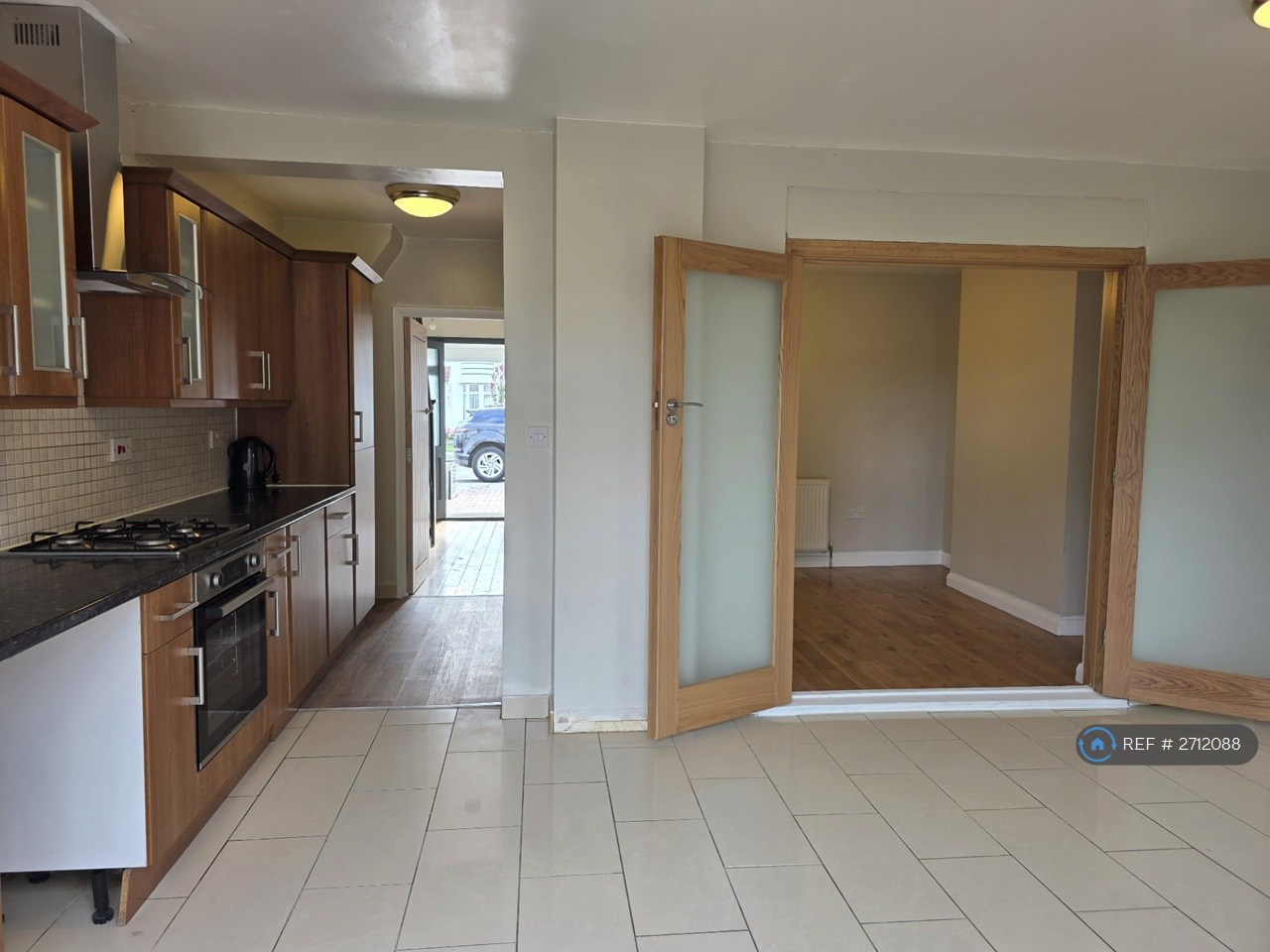 Rushden Gardens, Clayhall, Ilford floorplan