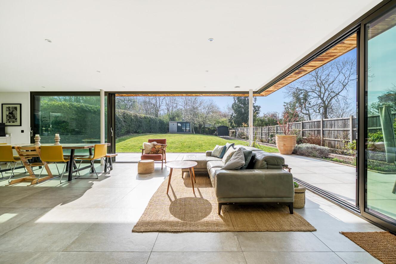 4 bedroom detached house for sale 0