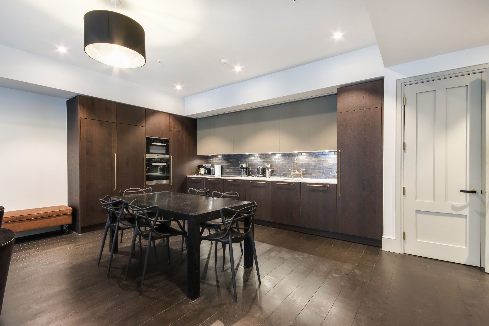 2 bedroom flat for sale 0