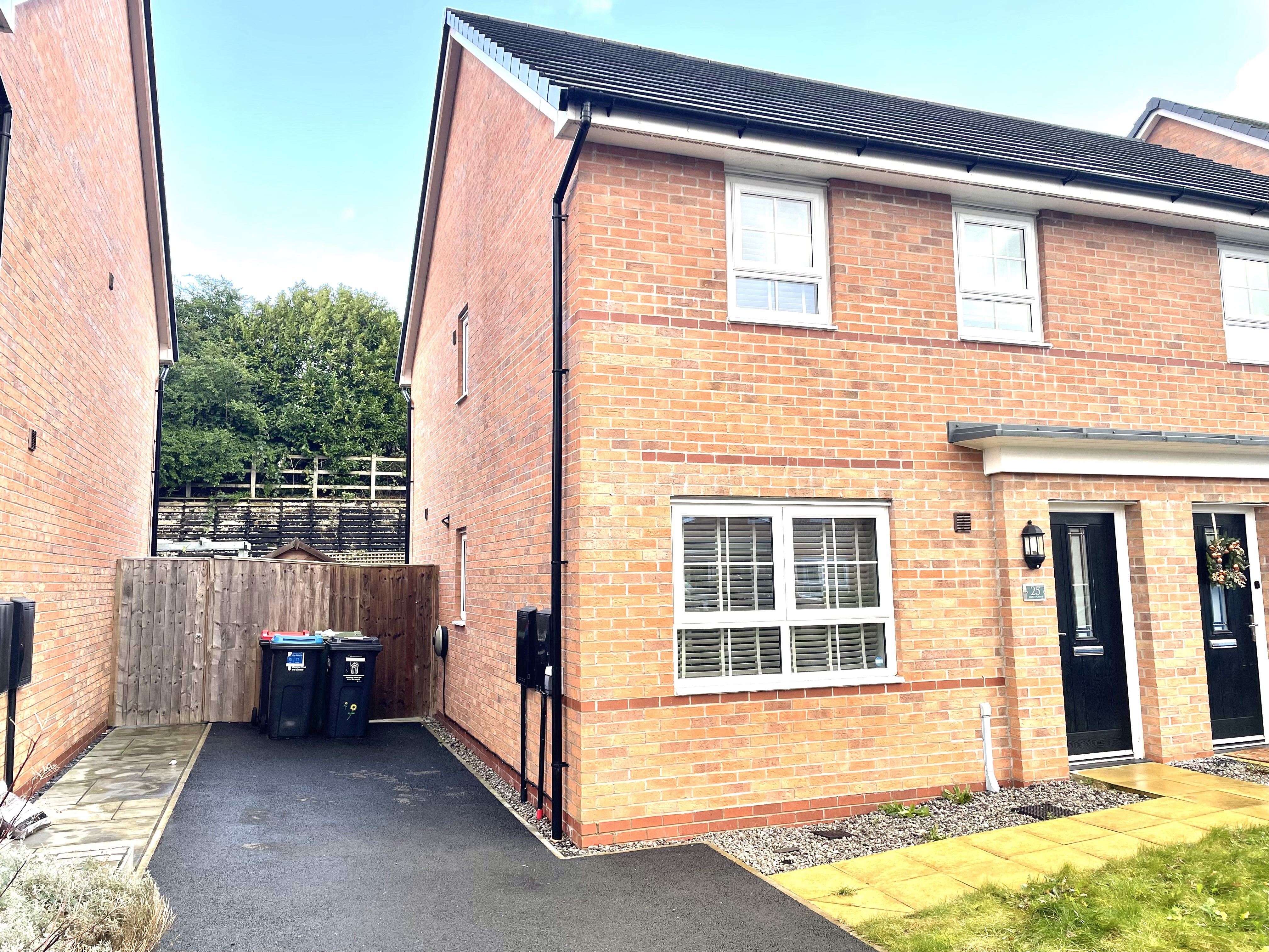 25, Violet Grove, Northwich photo 4
