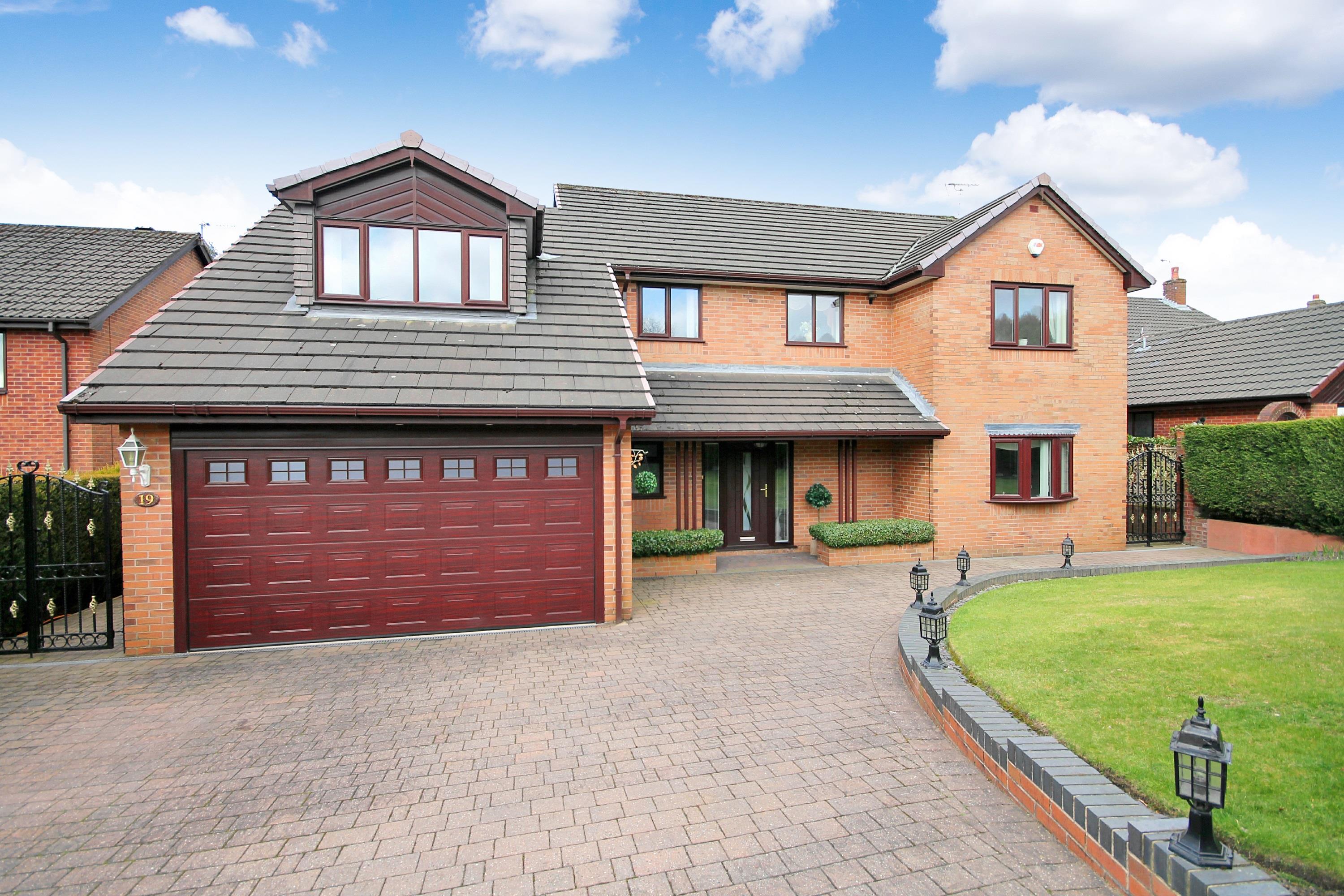 Photo of 5 Bedroom Detached House (from earlier marketing or public sources)