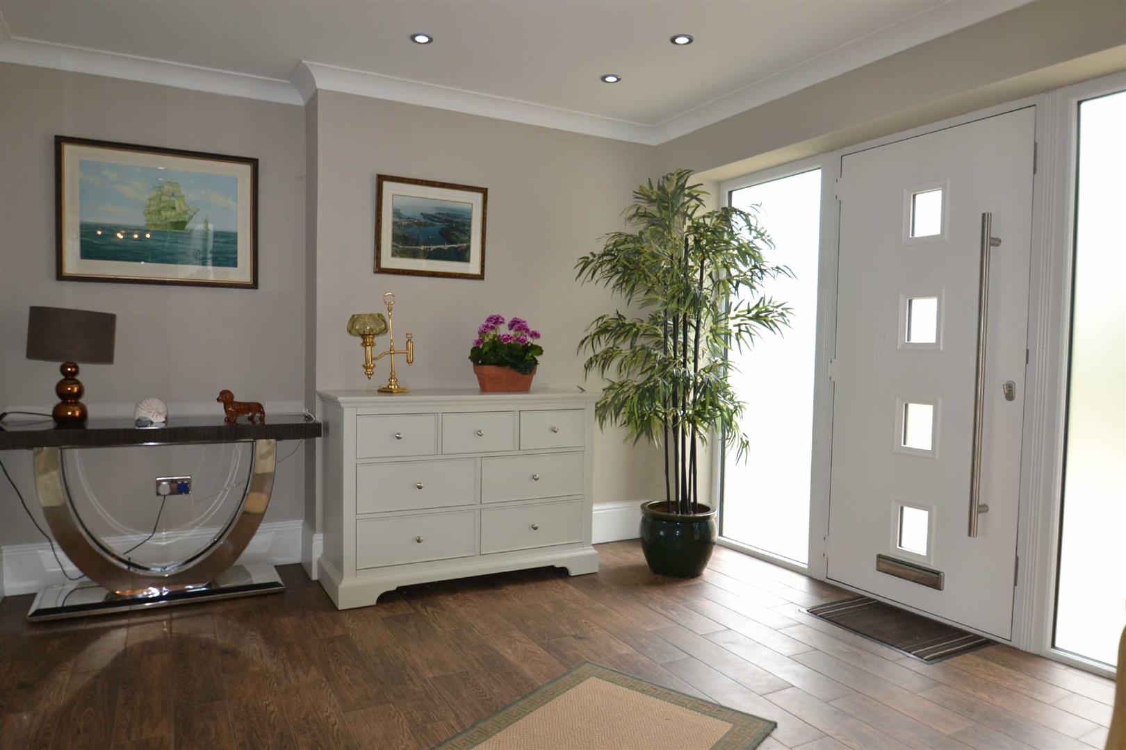 Photos of Glyn Garth Mews, Glyn Garth, Menai Bridge LL59 62348994