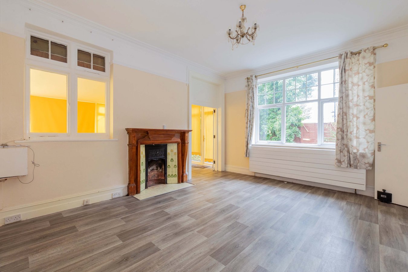 6 bedroom detached house for sale 0
