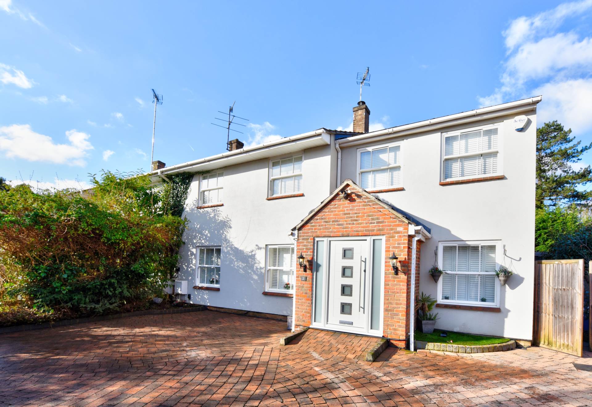 4 bedroom bungalow for sale