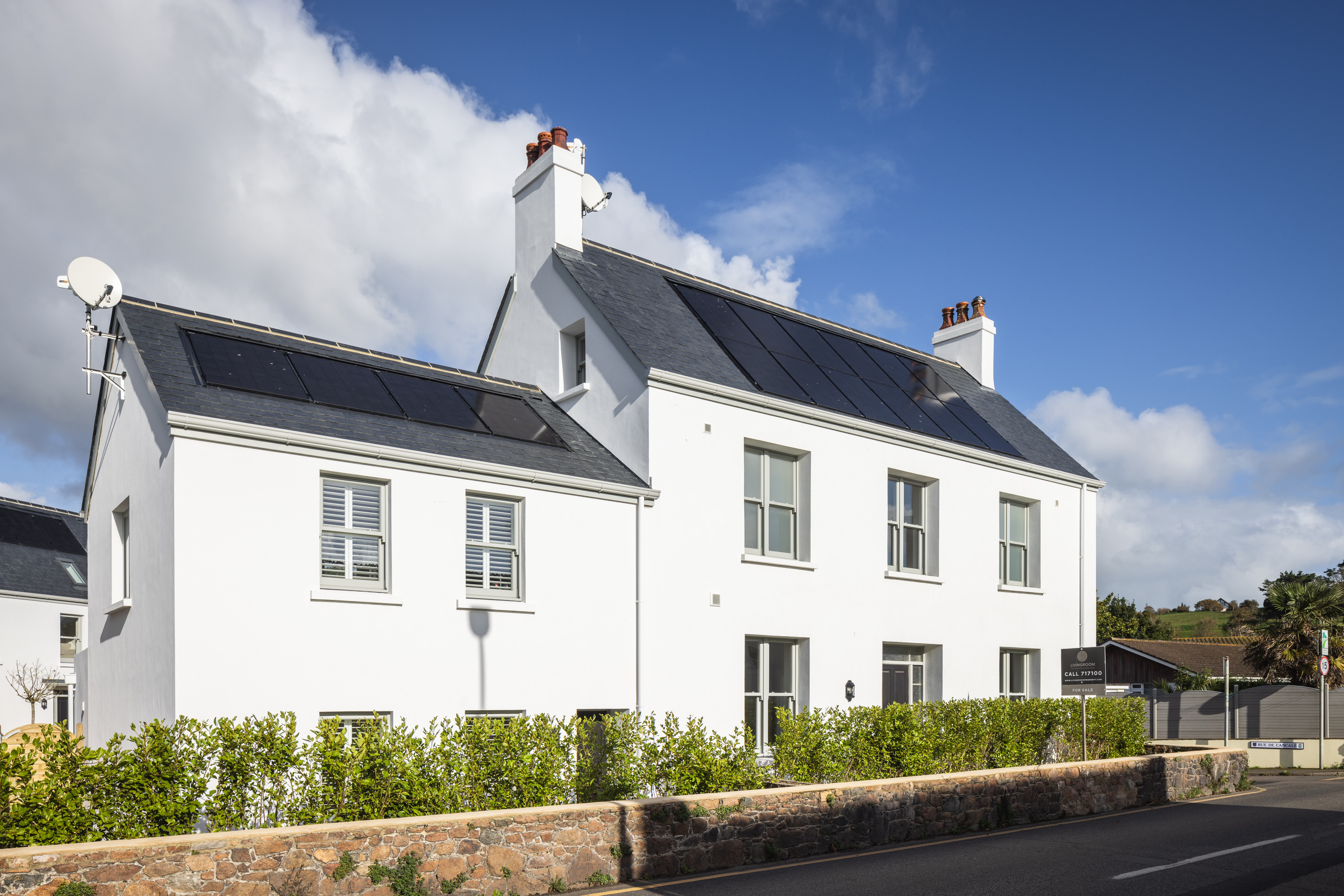 4 bedroom semi-detached house for sale 0