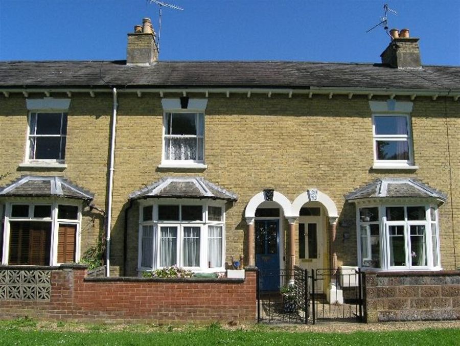 2 bed Semi-Detached House