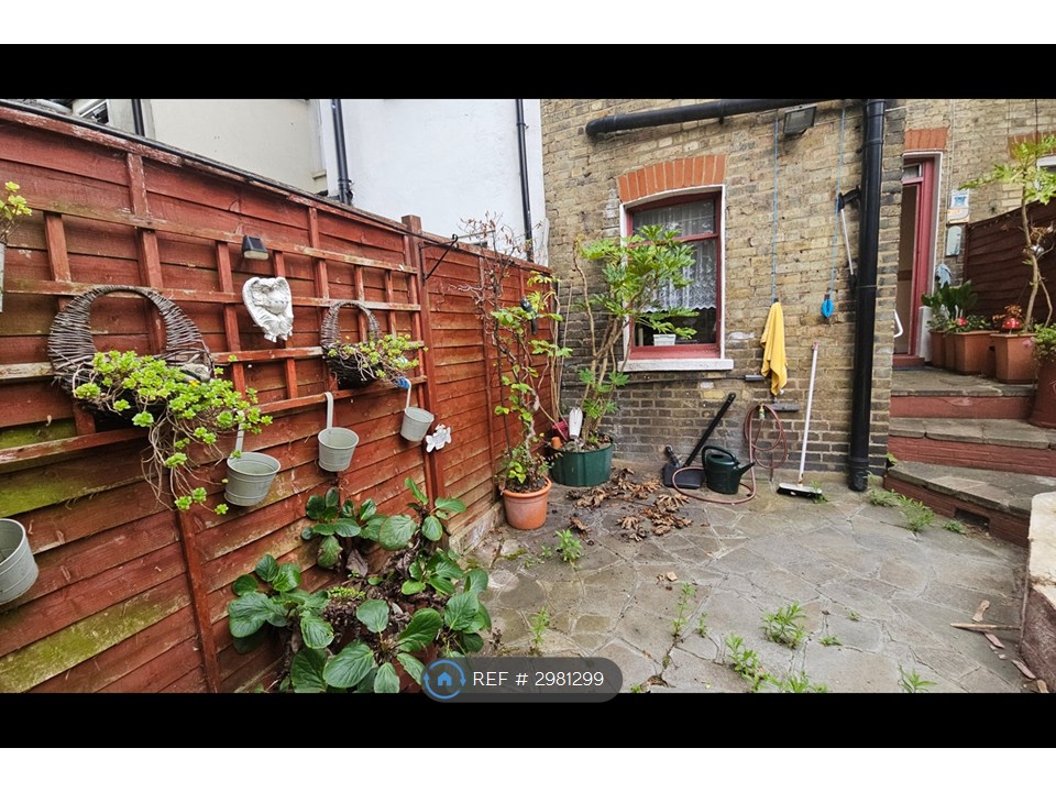 Arnold Road, London photo 4