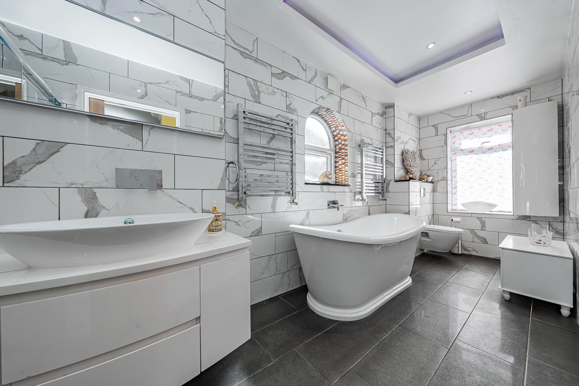 4 bedroom semi-detached house for sale 0