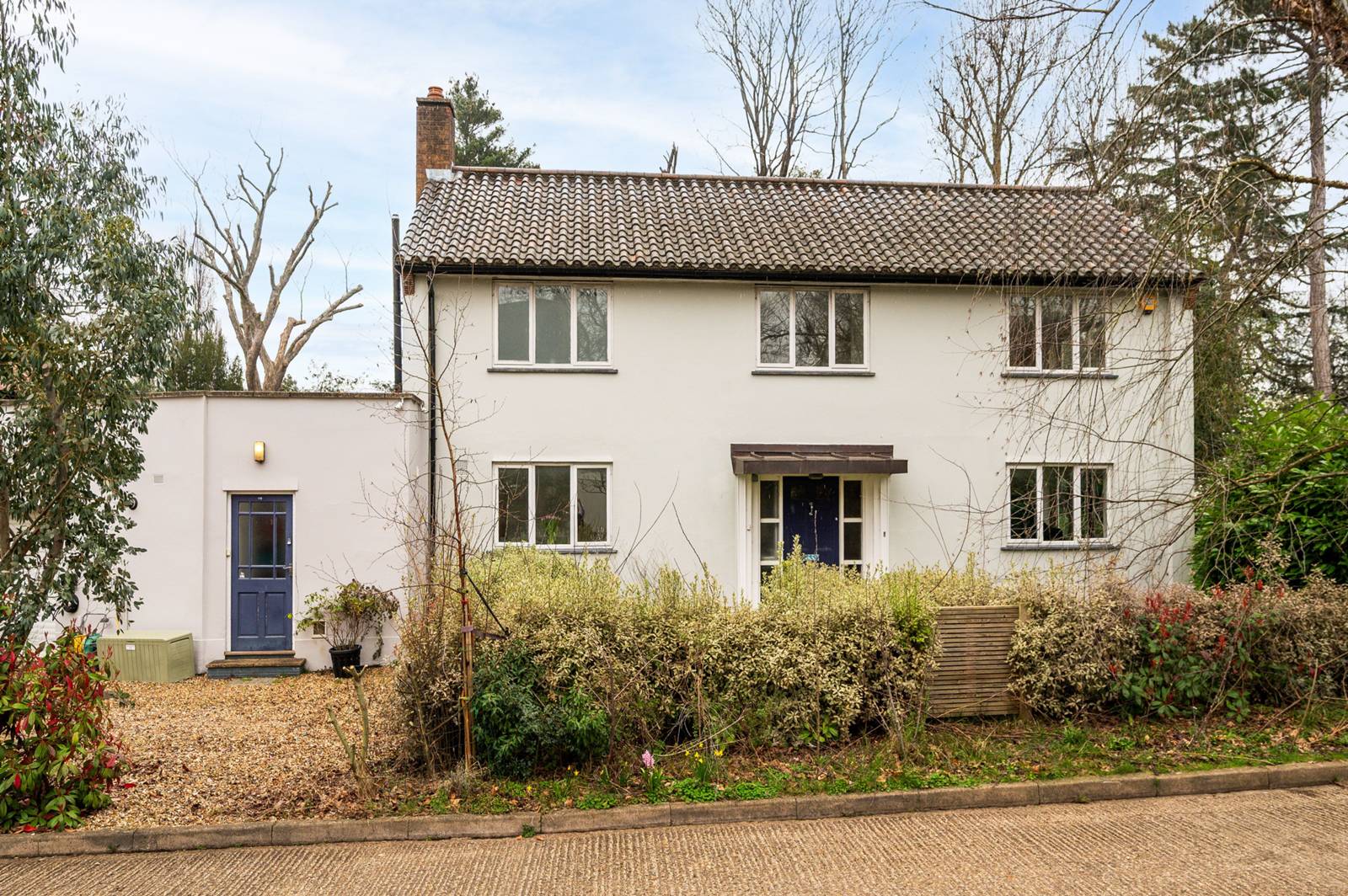 4 bedroom detached house for sale 0