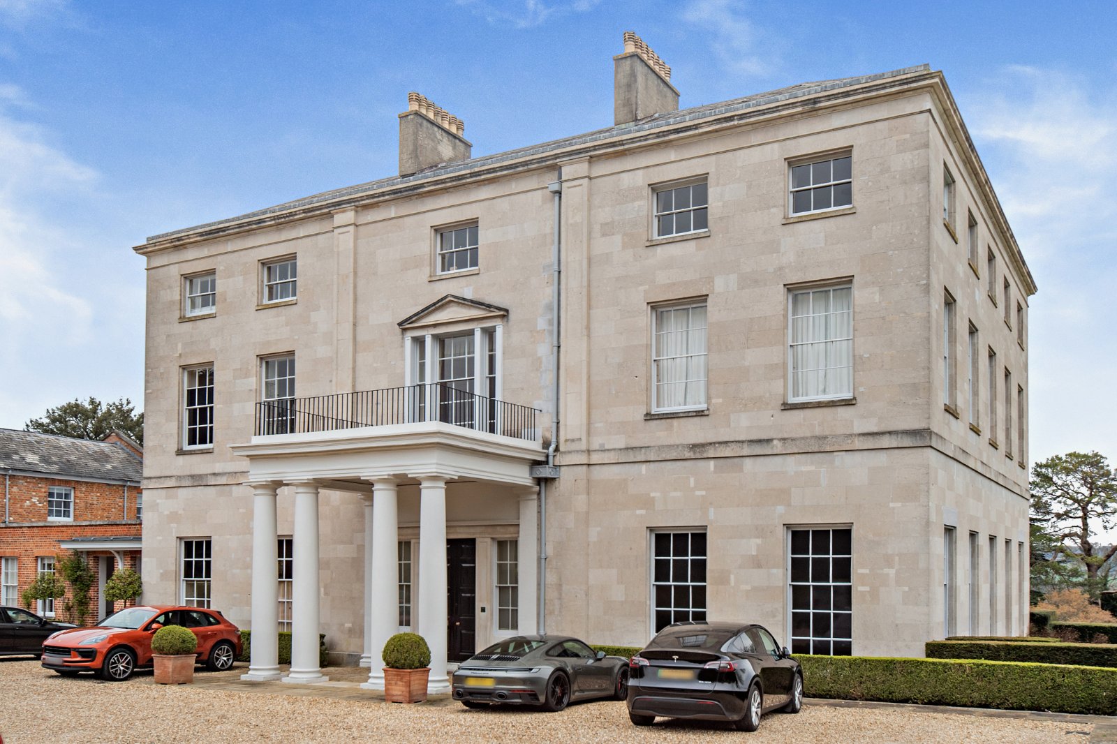 4 bedroom detached house for sale in Reading