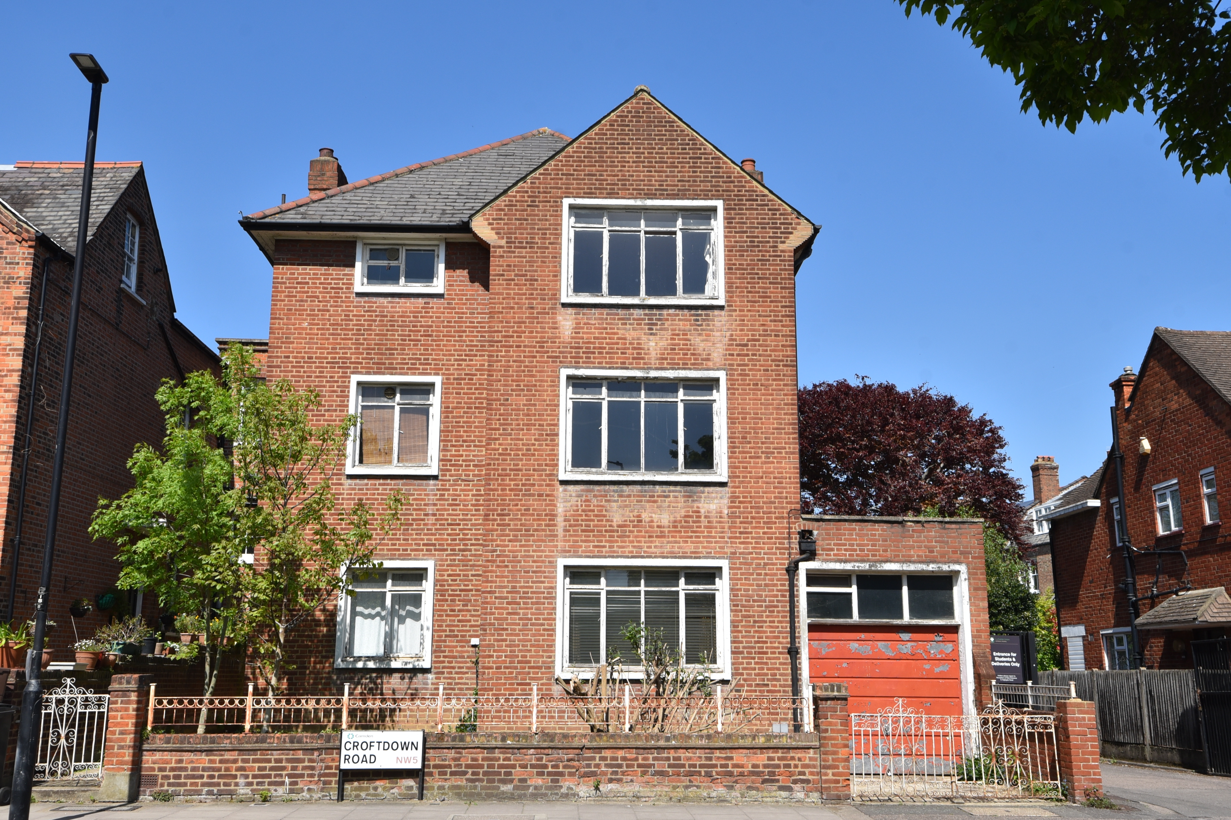 4 bedroom bungalow for sale