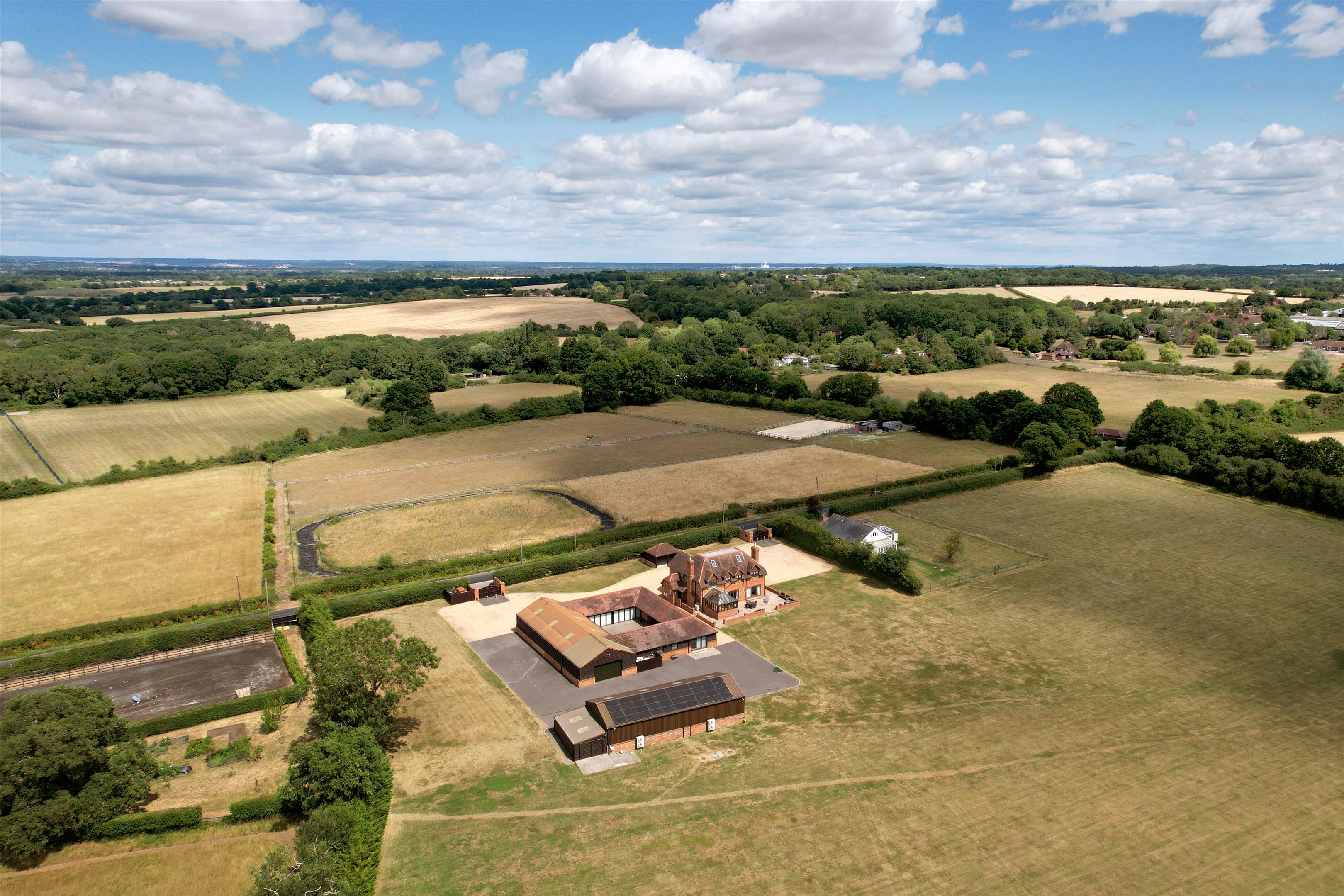 5 bedroom farmhouse for sale 0