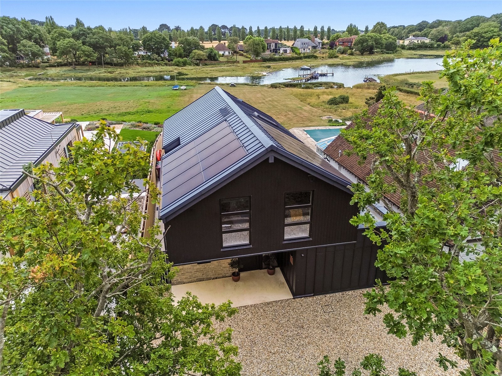 3 bedroom detached house for sale 0