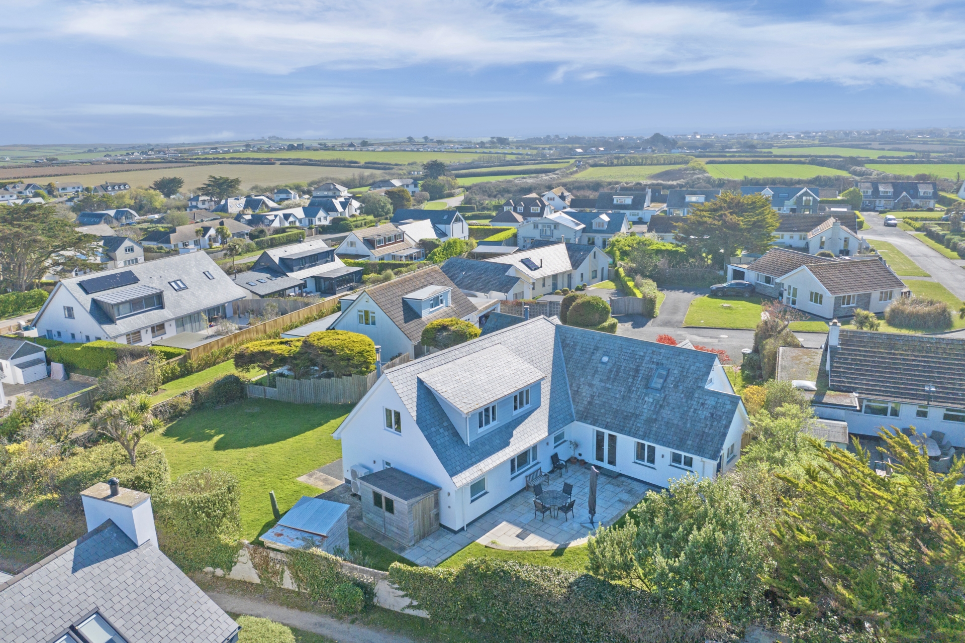 4 bedroom detached house for sale 0