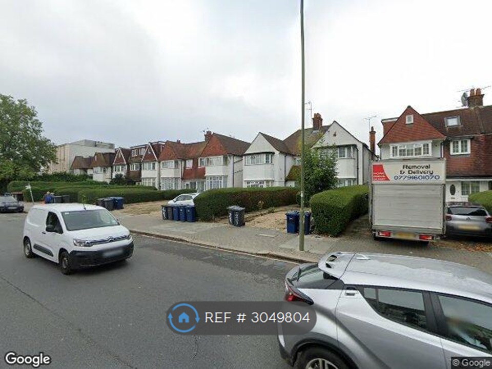 Golders Green Road, London photo 5