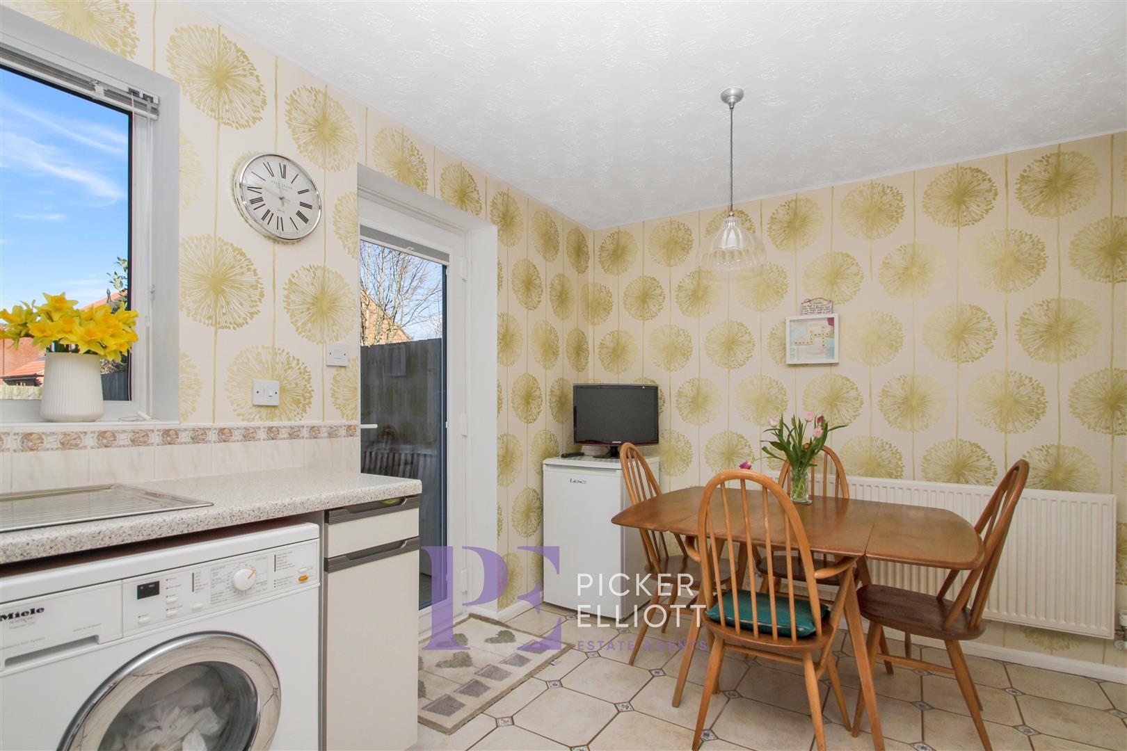 Photos of Windrush Drive, Hinckley LE10 66638248 PrimeLocation