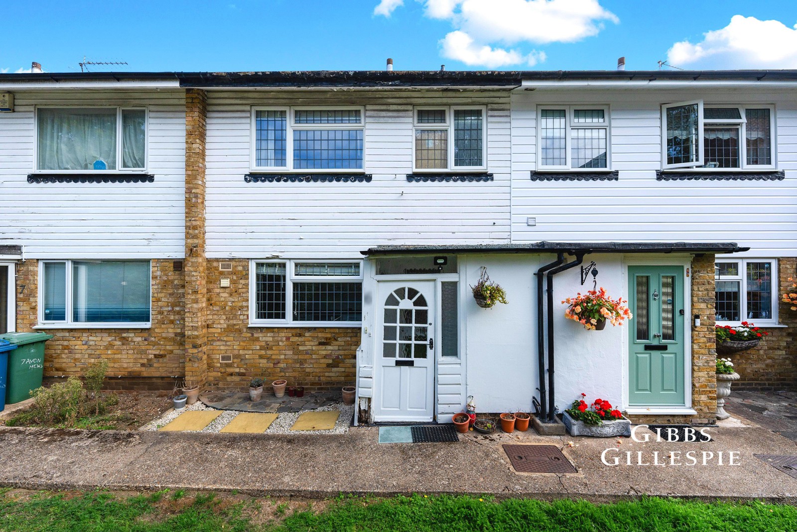6, Avon Mews, Pinner photo 2