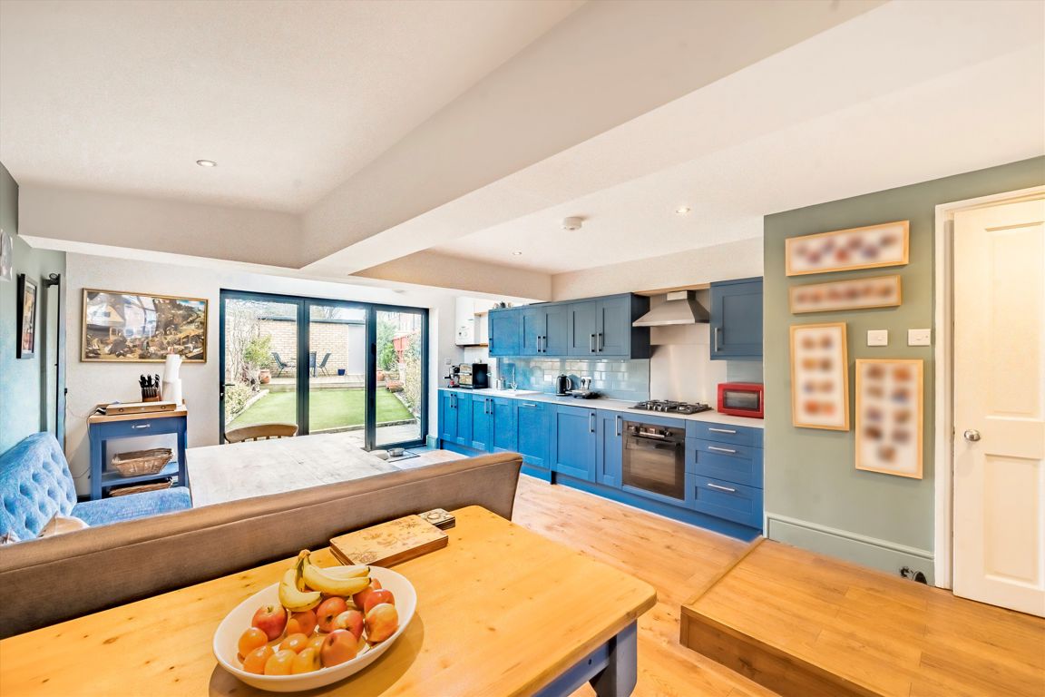 4 bedroom property for sale 0