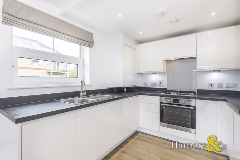 22, Weir Road, Bexley photo 3