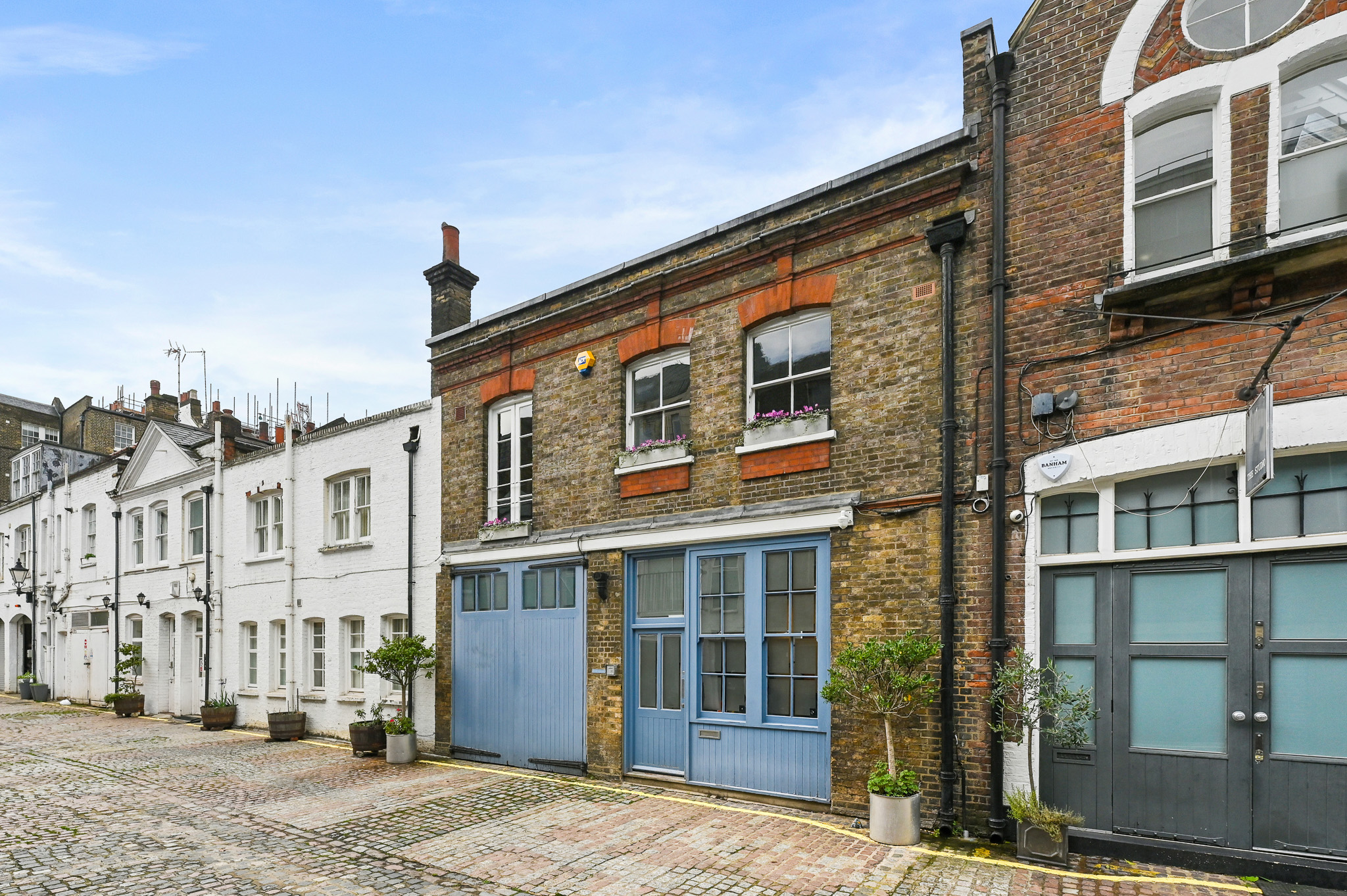 4 bedroom terraced house for sale in London