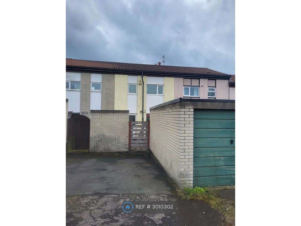 Kirkstone Avenue, Peterlee photo 3