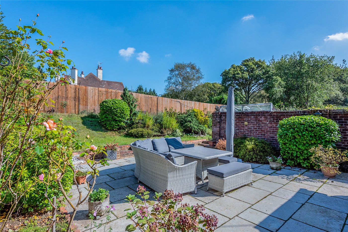 Photos of Fleet Hill, Finchampstead, Wokingham, Berkshire RG40