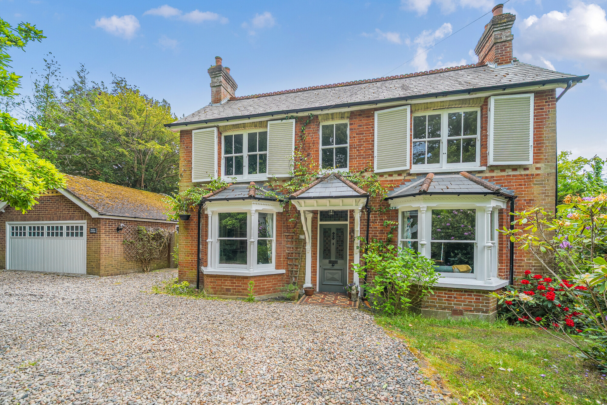 5 bedroom detached house for sale 0