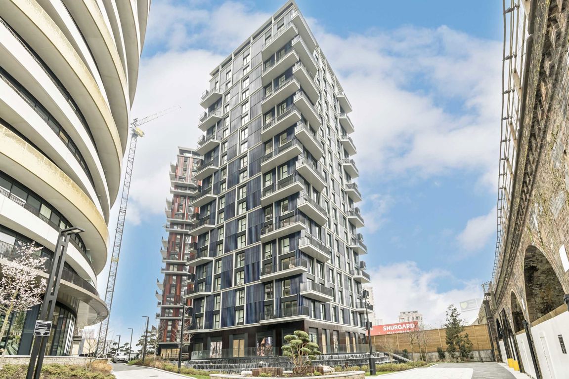 3 bedroom new flat for sale 0