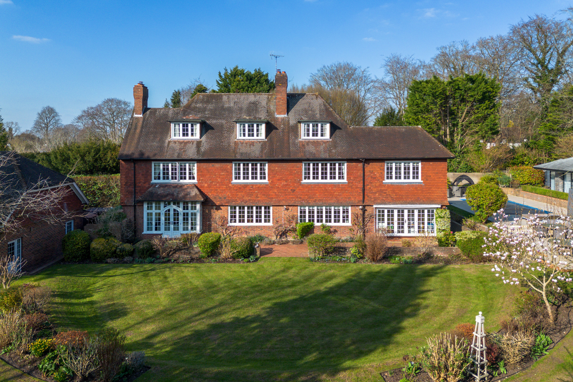 7 bedroom detached house for sale 0