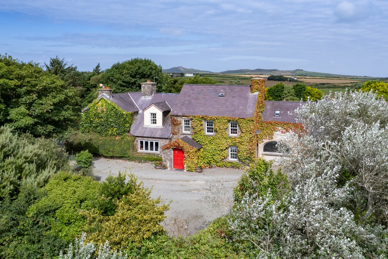 7 bedroom detached house for sale 0
