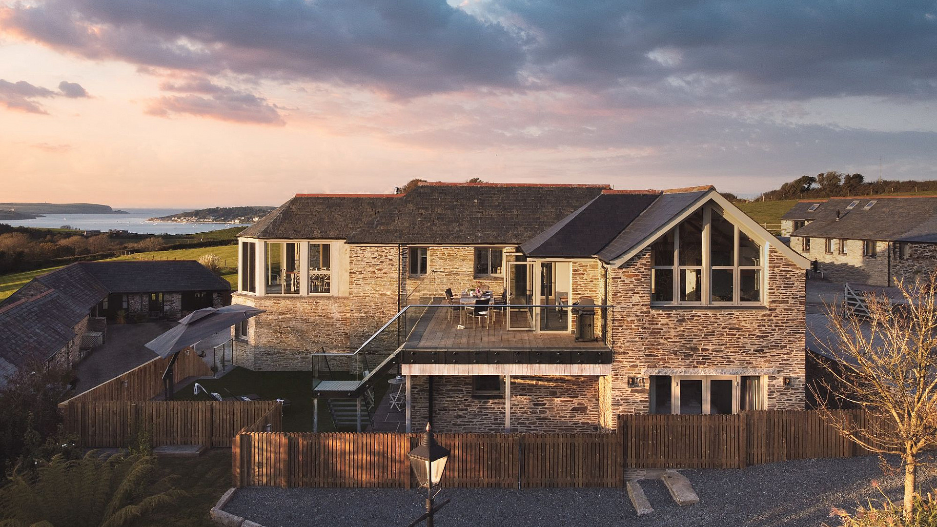 7 bedroom detached house for sale 0