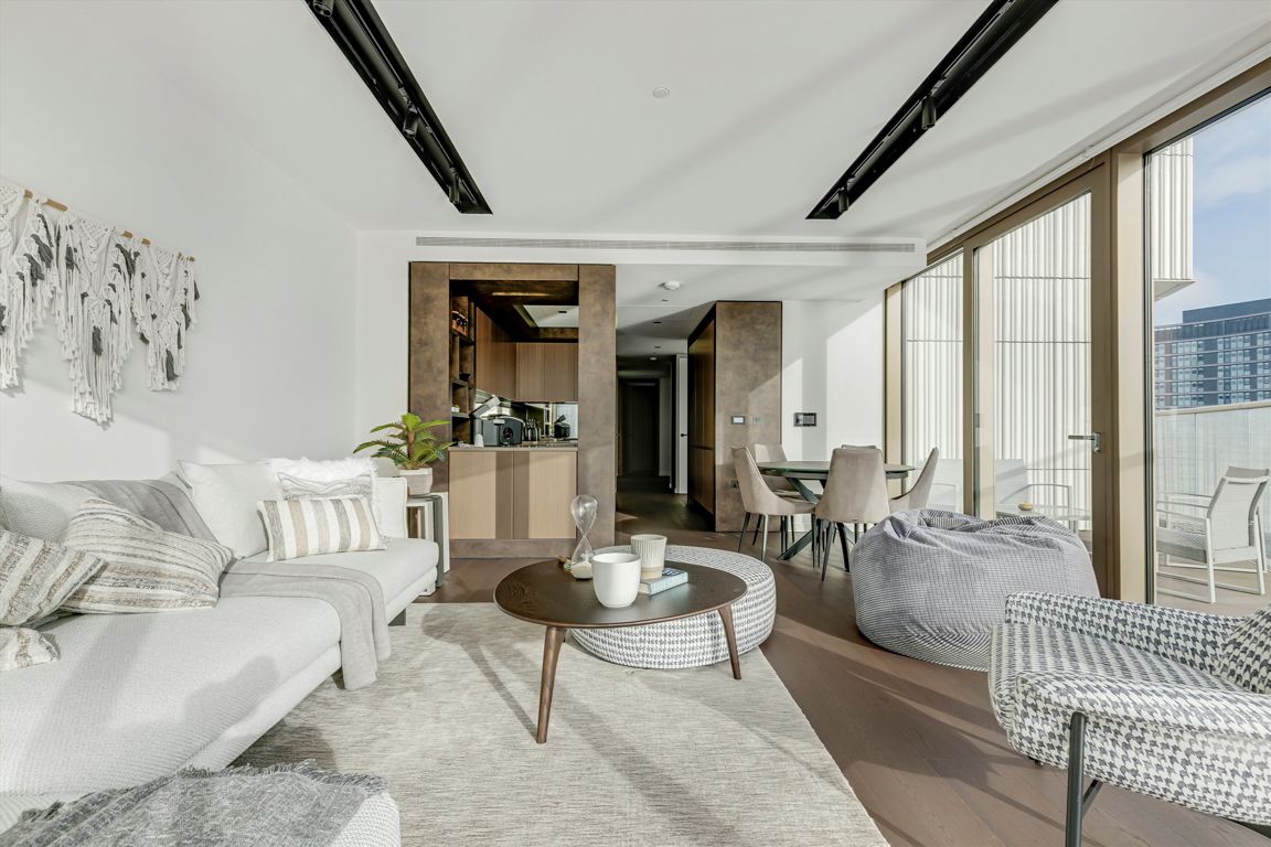 3 bedroom flat for sale 0