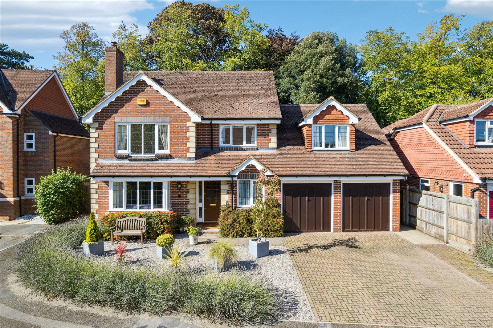 5 bedroom detached house for sale 0