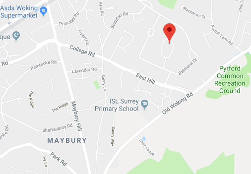 3 Bedrooms Semi-detached house for sale in Windsor Way, Woking GU22