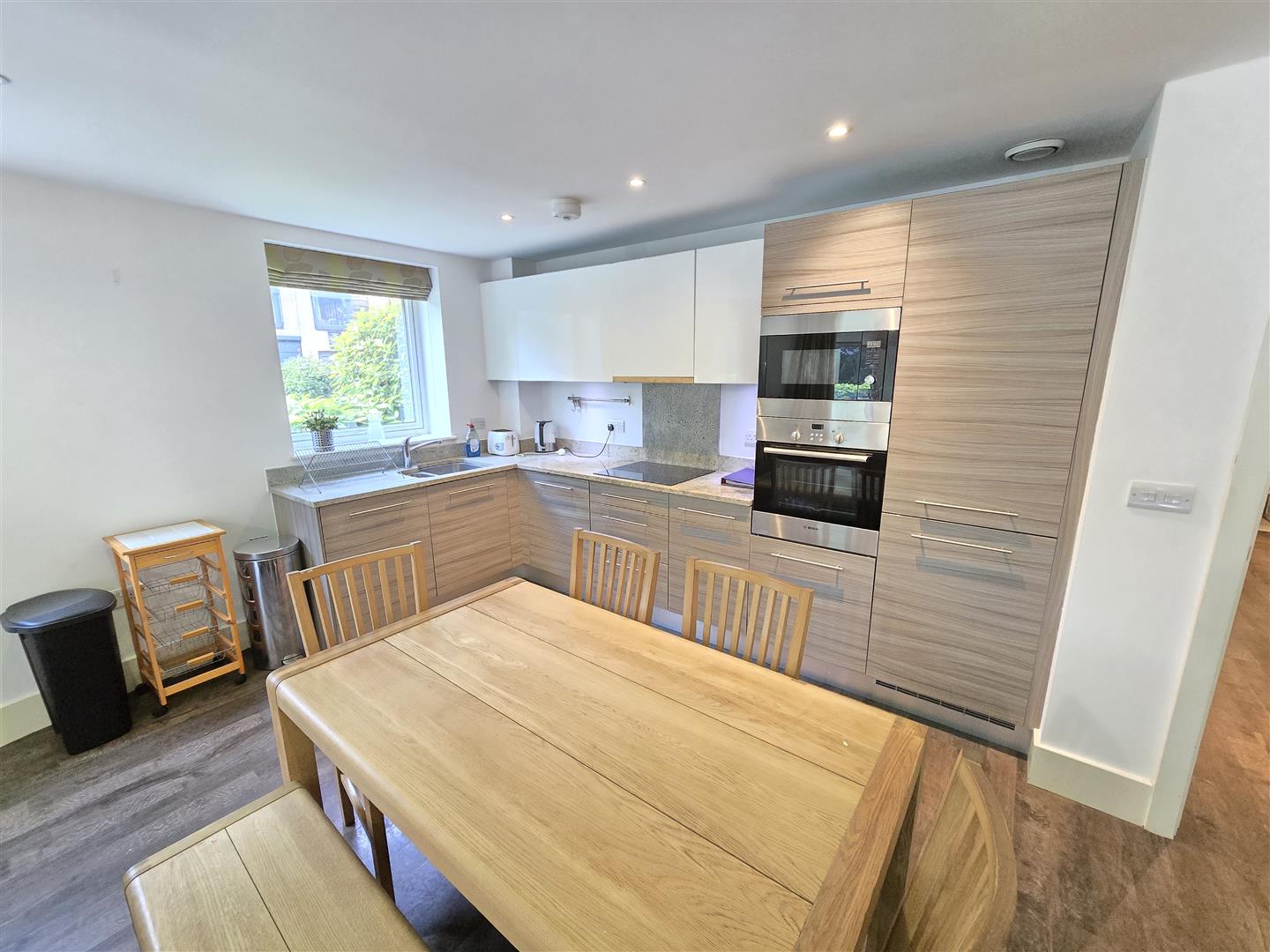 Flat, 2, Madeleine Close, Stanmore photo 4