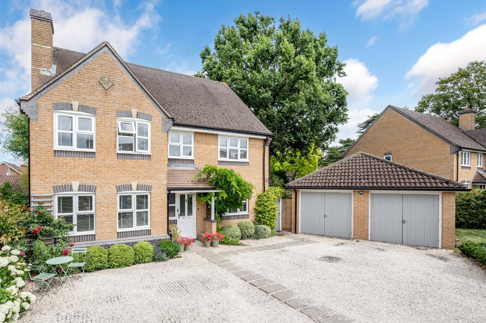 5 bedroom detached house for sale in Bromley