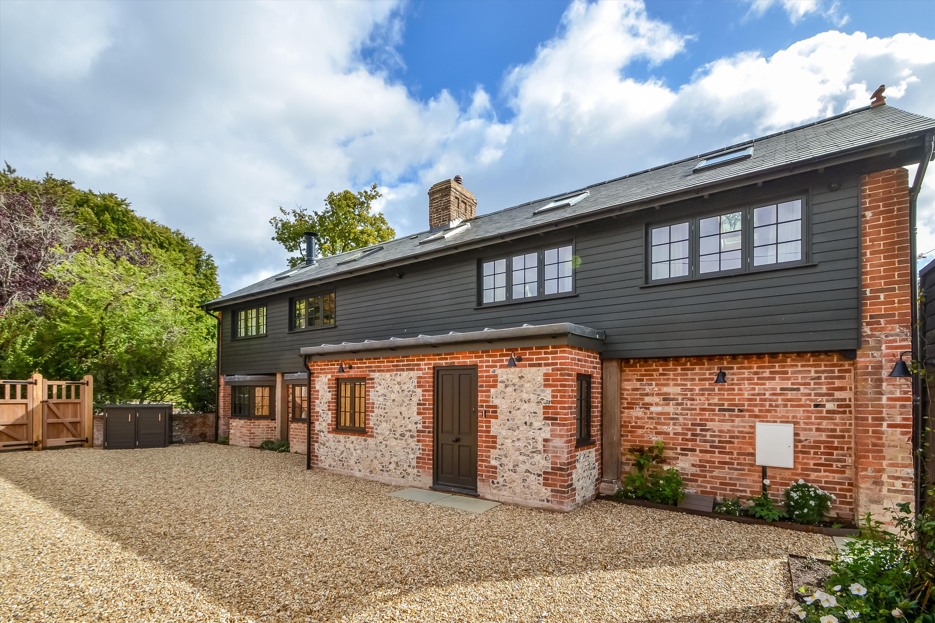 4 bedroom terraced house for sale