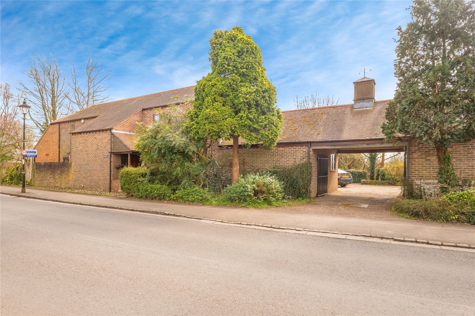 4 bedroom detached house for sale 0