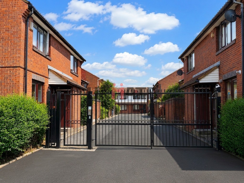 44, Claire Place, London photo 2