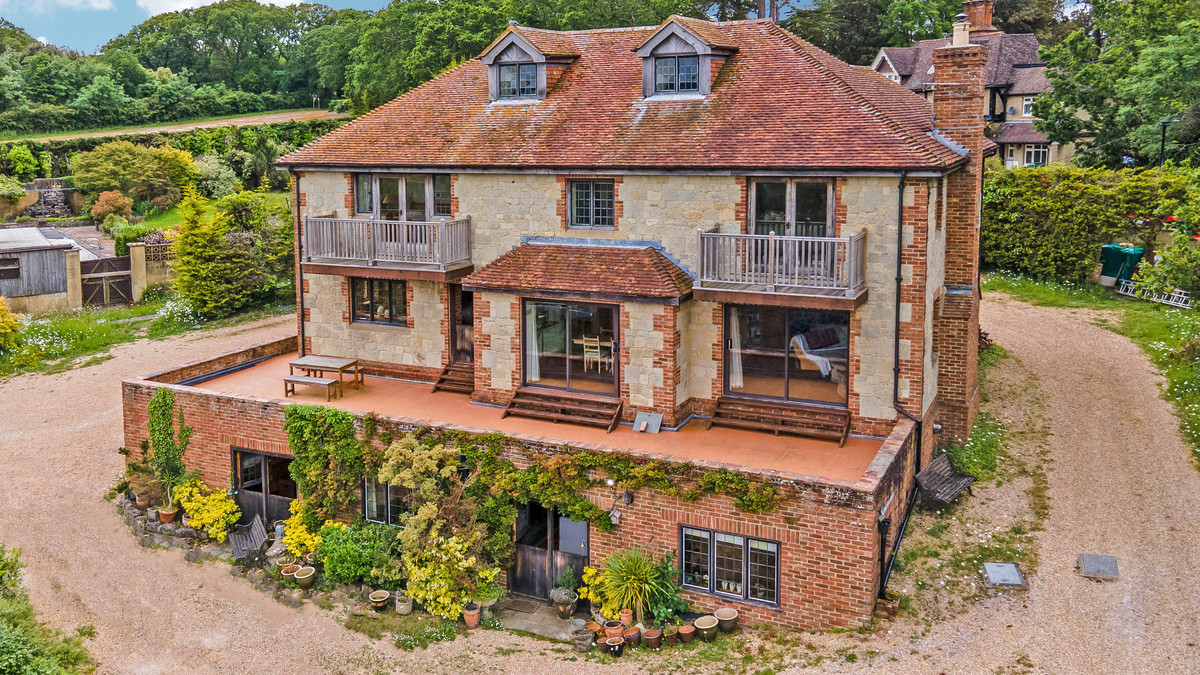 Isle of Wight Archives Million pound homes for sale UK, Luxury Cars